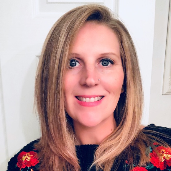 Meet your Posher, Sarah - Picture 2 of 5